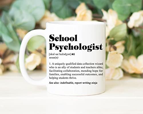 Чаша HTDesigns School Krisi Definition Mug - Подарък за Психологически Подаръци за Бъдещето На 11 грама, Бяла